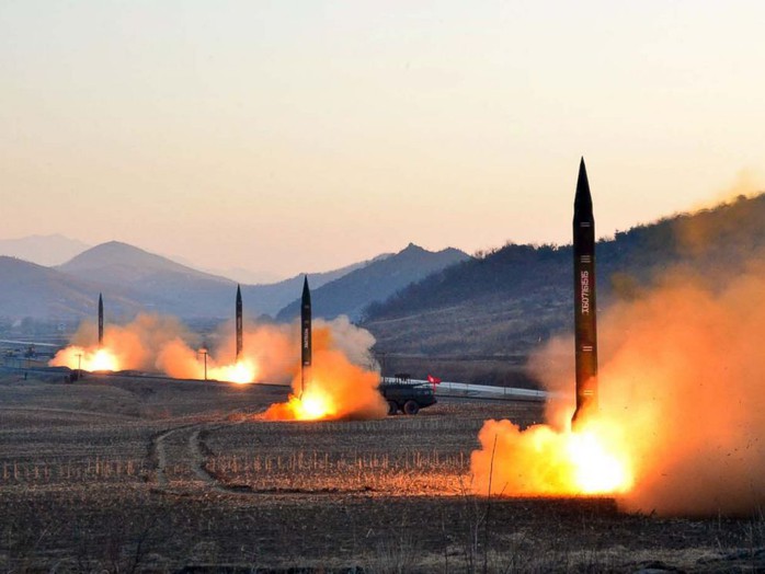 Triều Tiên: Có tên lửa bao trọn Mỹ rồi mới đàm phán - Ảnh 1.