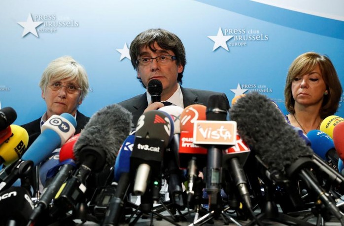
Ông Carles Puigdemont phát biểu tại Bỉ. Ảnh: Reuters
