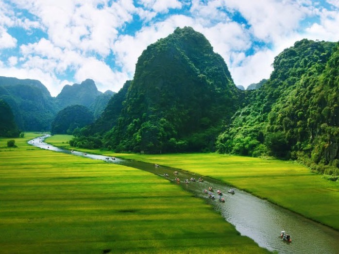 Ninh Bình lọt top những điểm du lịch hấp dẫn nhất 2018 - Ảnh 1. Ninh Bình lọt top những điểm du lịch hấp dẫn nhất 2018 - Ảnh 1.