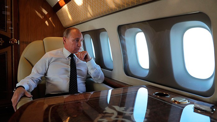 Phi công Su-30 nói về nhiệm vụ cảm tử bảo vệ Tổng thống Putin - Ảnh 1.