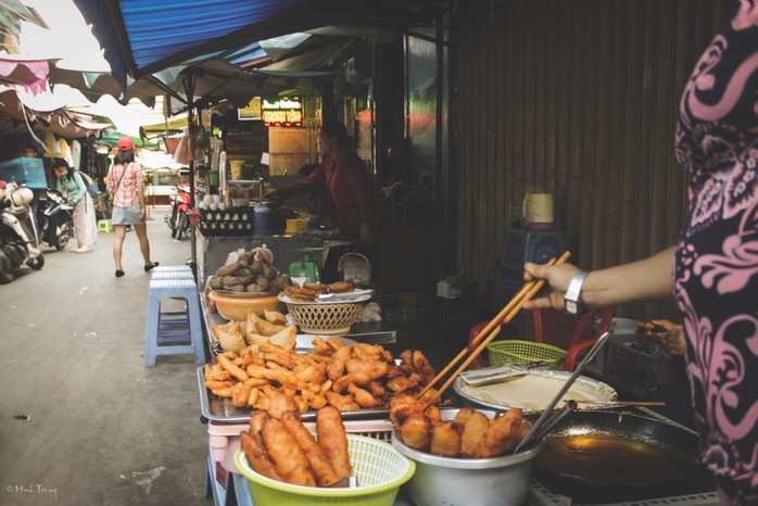 Sắc màu bình dị tại chợ hoa lớn nhất Sài Gòn - Ảnh 11.