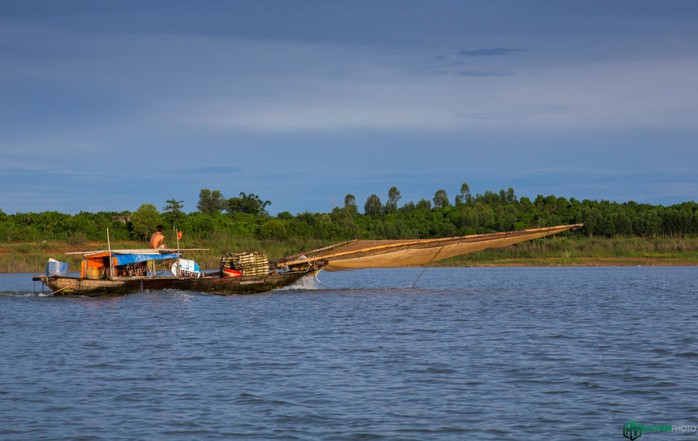 Bình minh tuyệt đẹp ở làng chài trên sông Đồng Nai - Ảnh 13.