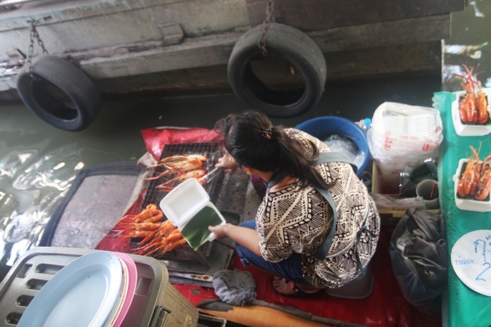 Đi chợ nổi Taling Chan ở Bangkok - Ảnh 14.