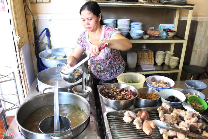 10 địa chỉ ăn vặt không quảng cáo cũng đông khách của Sài Gòn - Ảnh 15.