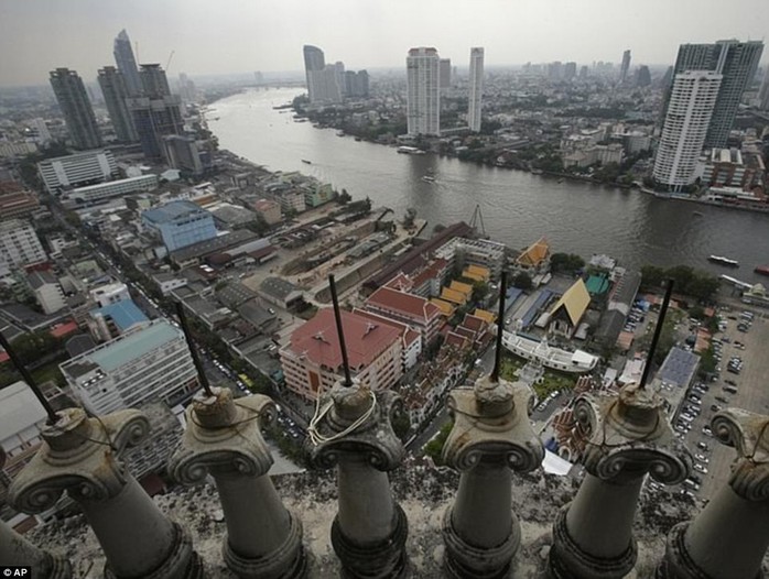 Lạnh gáy với “Tòa tháp ma” chọc trời giữa lòng Bangkok - Ảnh 5. Lạnh gáy với “Tòa tháp ma” chọc trời giữa lòng Bangkok - Ảnh 5.