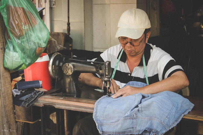 Sắc màu bình dị tại chợ hoa lớn nhất Sài Gòn - Ảnh 16.