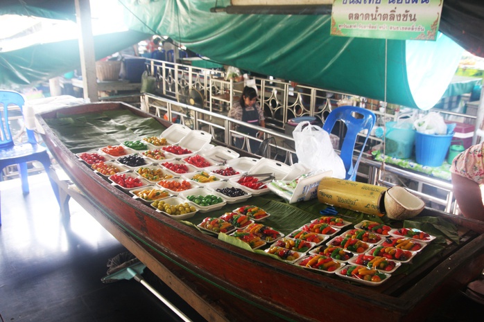 Đi chợ nổi Taling Chan ở Bangkok - Ảnh 20.