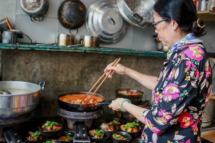 Quán cơm chỉ bán 25 suất mỗi ngày - Ảnh 3. Quán cơm chỉ bán 25 suất mỗi ngày - Ảnh 3.
