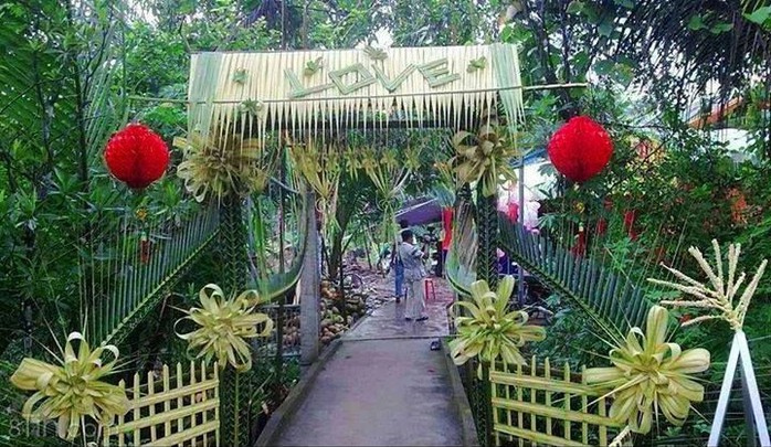 Chùm ảnh: Về miền Tây dự đám cưới có cổng lá dừa - Ảnh 4. Chùm ảnh: Về miền Tây dự đám cưới có cổng lá dừa - Ảnh 4.