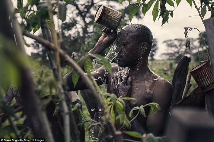 Để được kết hôn, nam thanh niên Senegal sống trong rừng một tháng - Ảnh 5.