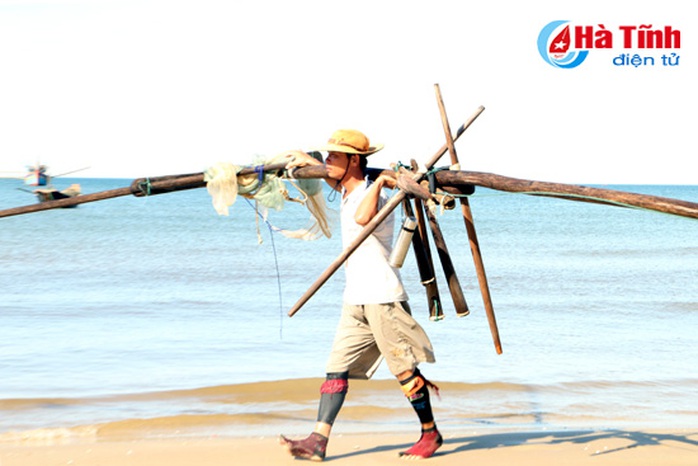 Ngư dân Kỳ Anh liên tiếp trúng đậm ruốc biển - Ảnh 6. Ngư dân Kỳ Anh liên tiếp trúng đậm ruốc biển - Ảnh 6.
