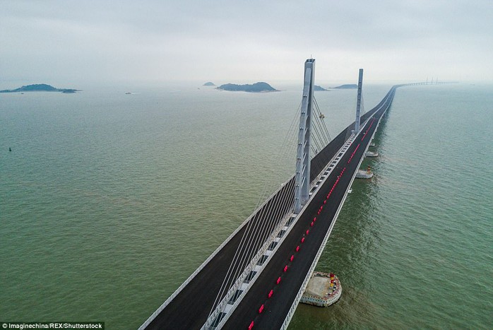 Ngắm cầu vượt biển 55km, dài nhất thế giới - Ảnh 3. Ngắm cầu vượt biển 55km, dài nhất thế giới - Ảnh 3.