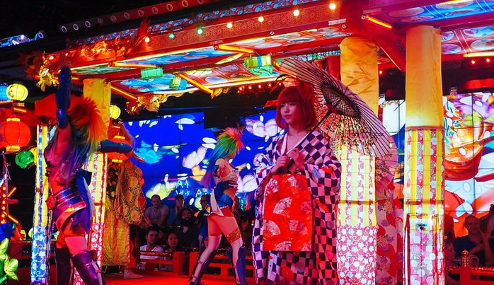 Những quán bar khiến khách say cả khi chưa uống - Ảnh 7.