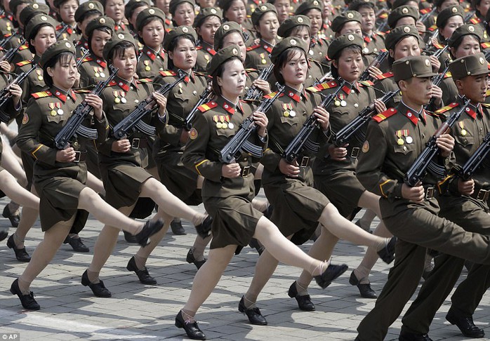 Các nữ quân nhân Triều Tiên Ảnh: AP