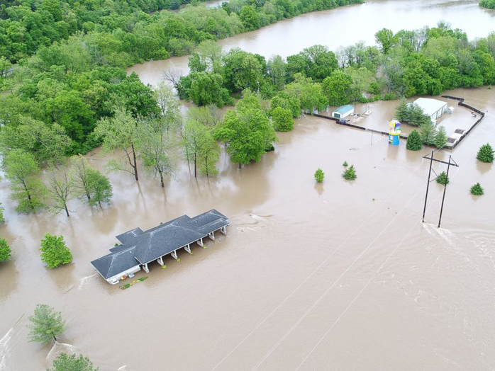 Khu vực Ozark bị lũ lụt. Ảnh: ABC News