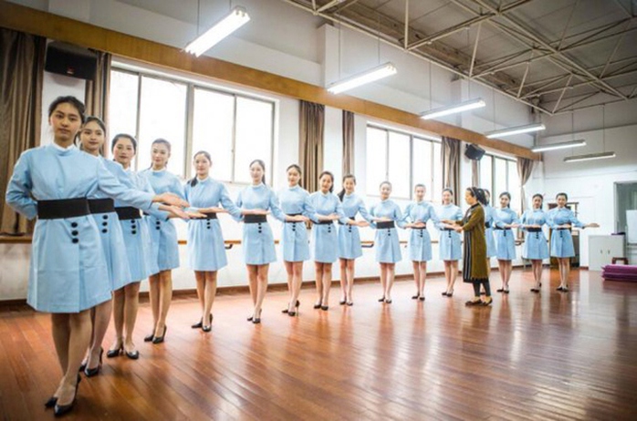 Cười đẹp như tiếp viên hàng không - sự thật khó đến bất ngờ - Ảnh 12. Cười đẹp như tiếp viên hàng không - sự thật khó đến bất ngờ - Ảnh 12.