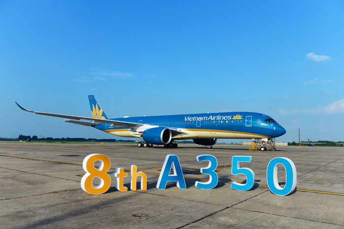 Cận cảnh chiếc siêu máy bay A350-900 thứ 8 của Vietnam Airlines - Ảnh 1.