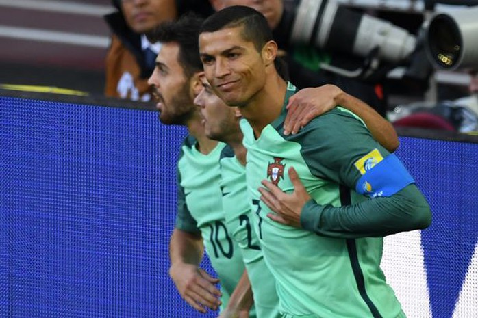 Nụ hôn đẹp của Ronaldo tại Confederations Cup 2017 - Ảnh 5.