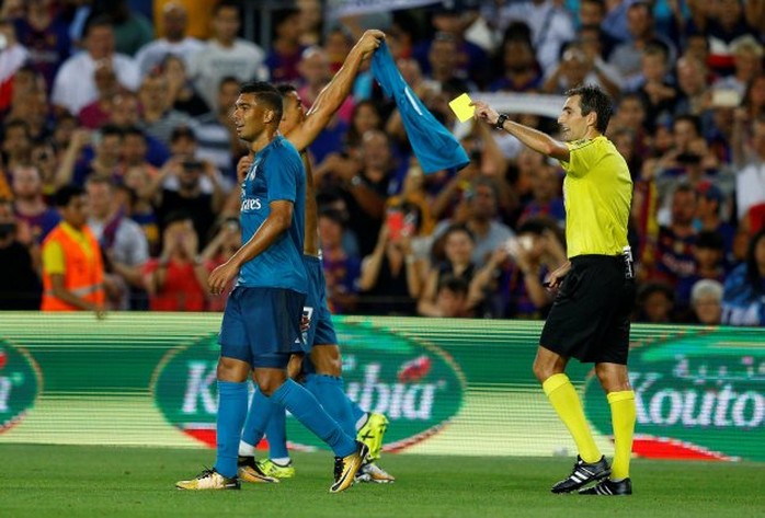 Đẩy trọng tài, Ronaldo đối mặt với án phạt - Ảnh 3.