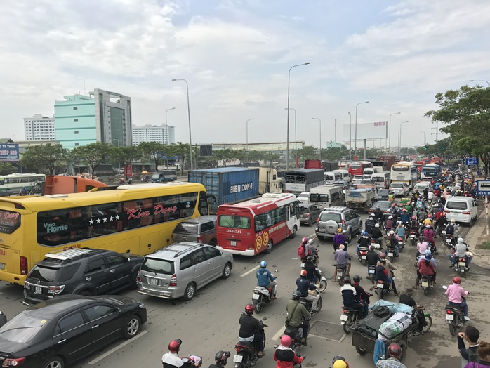 Mướt mồ hôi mua vé xe ngày lễ - Ảnh 9. Mướt mồ hôi mua vé tỷ lệ kèo nhà cái malaysia ngày lễ - Ảnh 9.