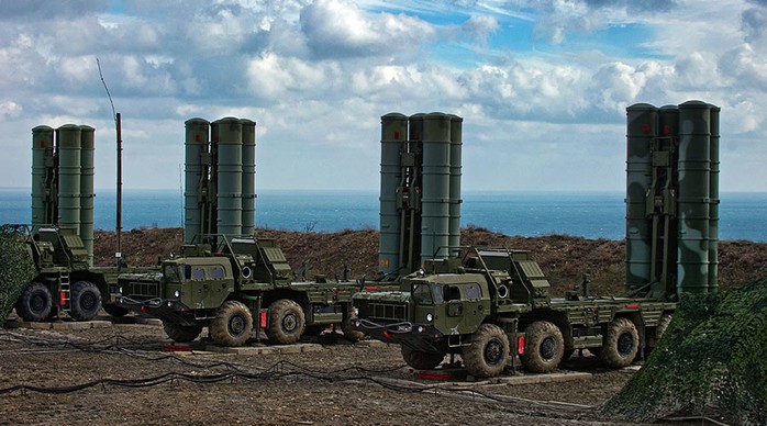 
Hệ thống phòng không tiên tiến S-400 Growler. Ảnh: Reuters
