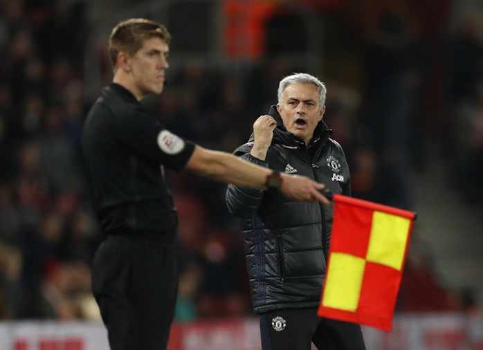 
Mourinho trong trận đấu với Southampton rạng sáng 28-5
