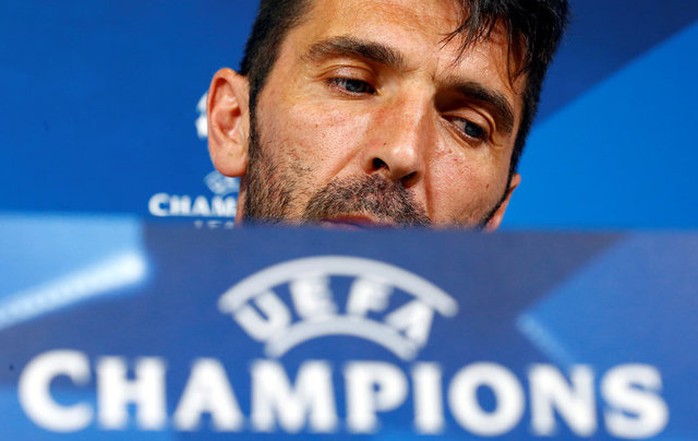 
Buffon lo lắng khi tái ngộ MNS
