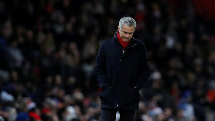 Xài 300 triệu bảng/2 mùa, Mourinho vẫn chê ít - Ảnh 1.