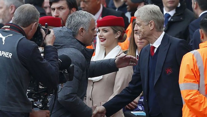 Wenger nói gì khi lần đầu đánh bại Mourinho? - Ảnh 1.