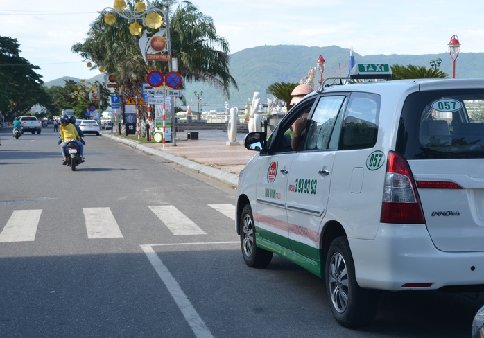 Để tài xế chặt chém khách, hãng taxi Hải Vân bị phạt 7 triệu - Ảnh 1.