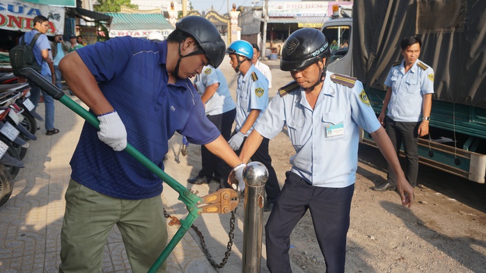 Khó giữ chân nhân viên trật tự đô thị - Ảnh 1.