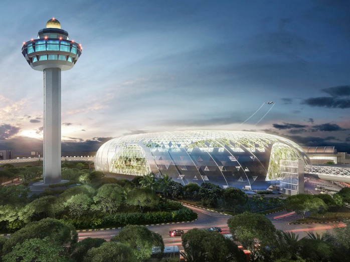 Sân bay Changi đưa thác nước, rừng nhân tạo vào nhà - Ảnh 1. Sân bay Changi đưa thác nước, rừng nhân tạo vào nhà - Ảnh 1.