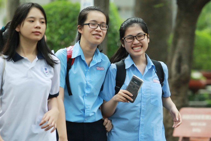 TP HCM: Toàn bộ học sinh, sinh viên nghỉ học để tránh bão Tembin - Ảnh 1.