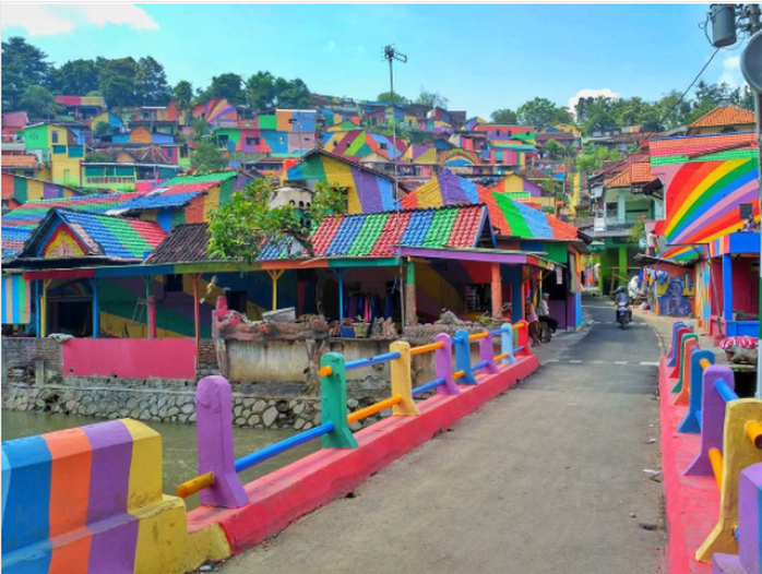Indonesia: Khu ổ chuột lột xác thành điểm du lịch độc đáo - Ảnh 5. Indonesia: Khu ổ chuột lột xác thành điểm du lịch độc đáo - Ảnh 5.