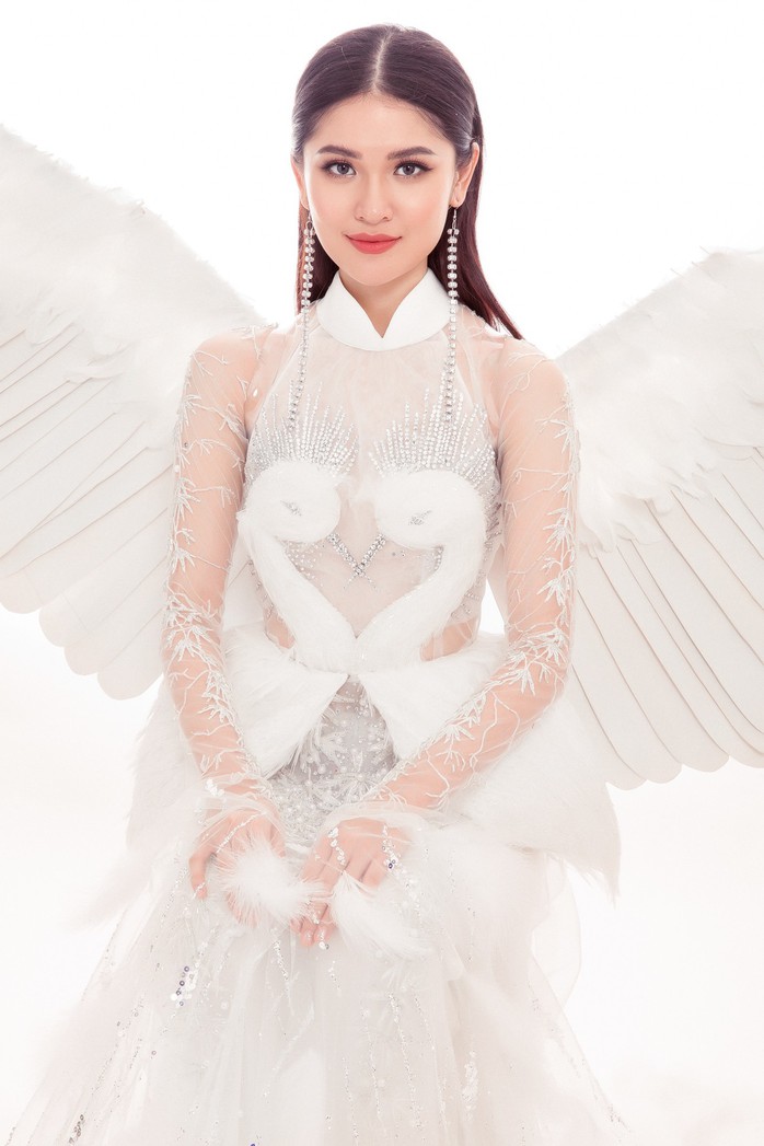 Trang phục dân tộc gây choáng của Thùy Dung ở Hoa hậu quốc tế 2017  - Ảnh 3.