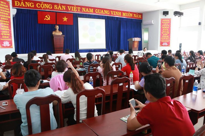 
CNVC-LĐ quận 9, TP HCM tại lớp bồi dưỡng kiến thức về Đảng
