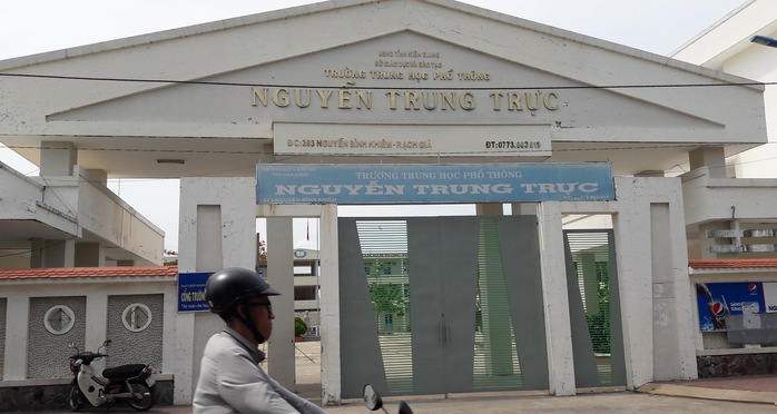 
Trường THPT Nguyễn Trung Trực, nơi ông Anh từng làm kế toán.
