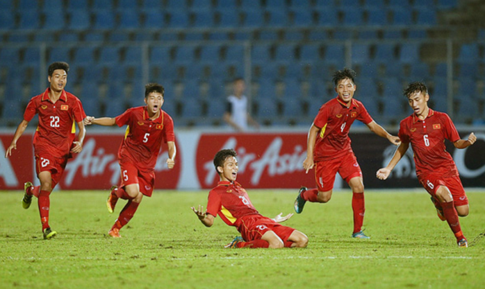Thắng Thái Lan, U15 Việt Nam đăng quang Đông Nam Á - Ảnh 2.