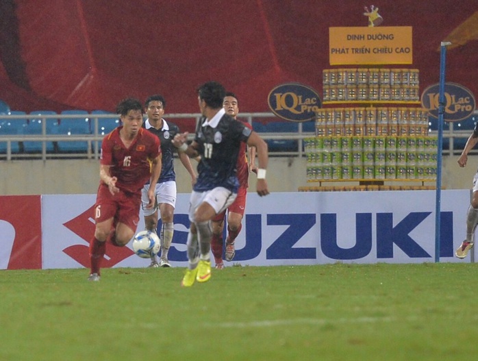 Thắng 5 sao Campuchia, Việt Nam đặt 1 chân vào VCK Asian Cup - Ảnh 14.