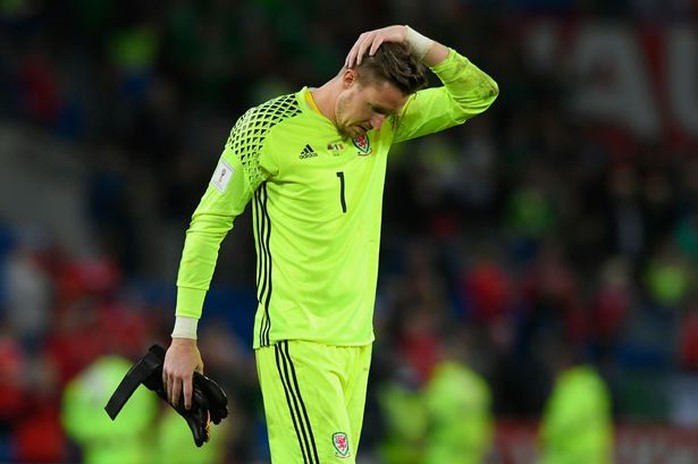Bale và đồng đội chết lặng khi mất vé dự World Cup - Ảnh 7.