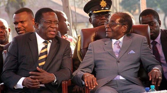 
Cựu Phó Tổng thống Zimbabwe Emmerson Mnangagwa (trái) và Tổng thống Mugabe. Ảnh: Nehanda Radio
