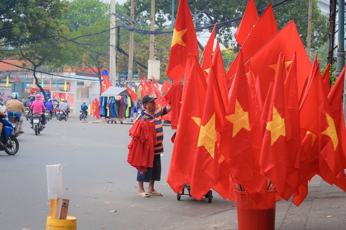 Sản phẩm cổ vũ đội tuyển U23 Việt Nam hút hàng chưa từng thấy - Ảnh 2.