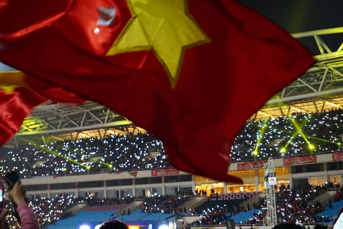 Tuyển thủ U23 Việt Nam cất cao lời ca chiến thắng tặng người hâm mộ - Ảnh 6.