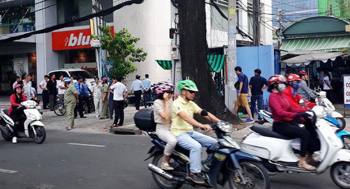 Rớt từ tòa nhà cao tầng ở quận 3 - TP HCM, cô gái tử vong - Ảnh 1. Rớt từ tòa nhà cao tầng ở quận 3 - TP HCM, cô gái tử vong - Ảnh 1.