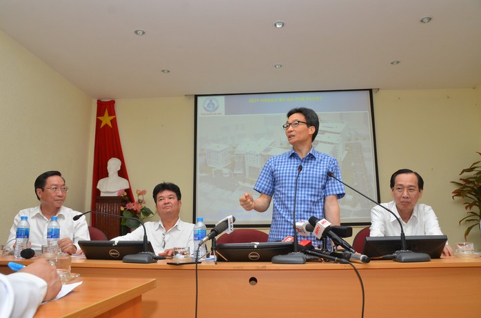 Phó Thủ tướng thị sát bệnh nhi tay chân miệng tại Bệnh viện Nhi Đồng 1 - Ảnh 5.