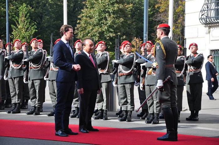 Thủ tướng Việt Nam và Áo khẳng định tầm quan trọng của hòa bình, ổn định ở Biển Đông - Ảnh 2.