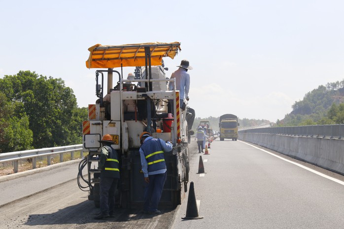 Cao tốc Đà Nẵng – Quảng Ngãi được sửa chữa ra sao? - Ảnh 1.