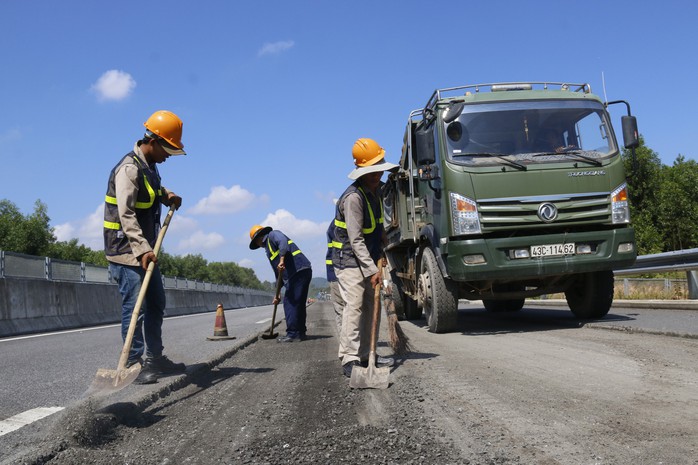 Cao tốc Đà Nẵng – Quảng Ngãi được sửa chữa ra sao? - Ảnh 8.