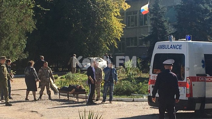 Nổ lớn, xả súng ở Crimea, gần 70 người thương vong - Ảnh 2.
