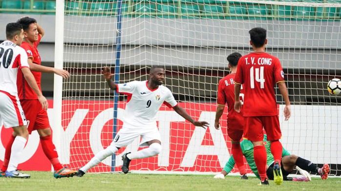 Clip U19 Việt Nam thua ngược phút cuối, Thái Lan hòa kịch tính Iraq - Ảnh 4.